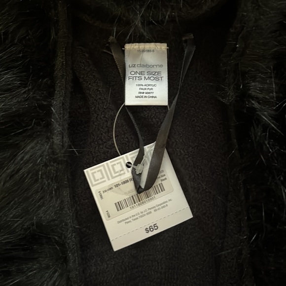 NWT fur shawl - Picture 2 of 3